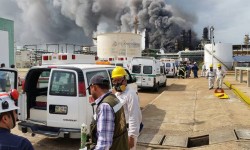 Mexic: Cel puțin 30 de răniți într-o explozie la un combinat petrochimic