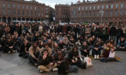 O mișcare împotriva întregii clase politice prinde contur în Franța