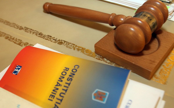 CCR discută miercuri excepțiile privind abuzul în serviciu