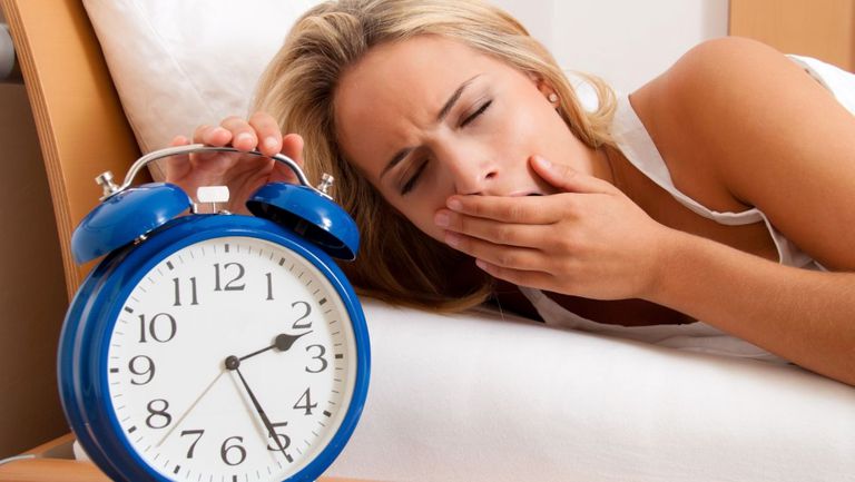 VEZI Lista cu băuturi şi alimente care alungă insomnia