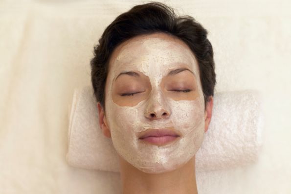 Scapă de părul facial cu o pastă cu albuș!