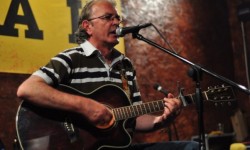 Cantaretul Ducu Bertzi are aproape 100.000 de euro in conturi!