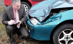 Asigurătorii solicită adoptarea unei legi a siguranței în trafic, pentru reducerea accidentelor rutiere