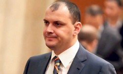 Sebastian Ghiță și Bogdan Diaconu, la DNA, pentru a depune un denunț împotriva premierului Cioloș