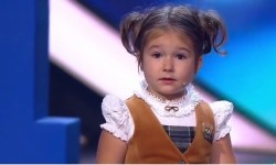 VIDEO Înregistrarea video cu o fetiță de 4 ani care vorbește șase limbi străine a devenit virală pe internet