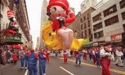 Baloane uriașe reprezentând personaje animate au invadat centrul orașului New York de Ziua Recunoștinței