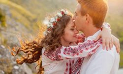 Tradiții de Dragobete, hore strămoșești, dar și concurs de poezii de dragoste, la Muzeul Satului