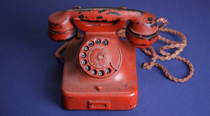 VIDEO Un telefon care i-a aparținut lui Hitler, vândut în SUA cu 243.000 de dolari