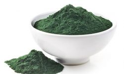 Spirulina, un aliment-medicament util și pentru o mască hidratantă de față