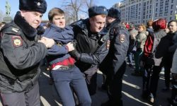 VIDEO UE cere Rusiei să îi elibereze ”fără întârziere” pe manifestanții arestați