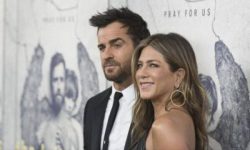 Rochia neagră a lui Jennifer Aniston la care visează toate femeile