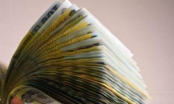 Salariul de bază al unui ambasador va ajunge la 10.810 lei în 2022, un consul general va avea 10.000 de lei