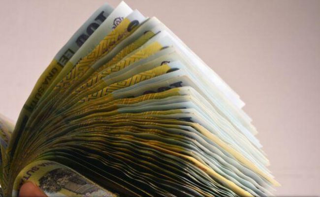 Salariul de bază al unui ambasador va ajunge la 10.810 lei în 2022, un consul general va avea 10.000 de lei