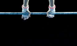 Nadia Comăneci, prima gimnastă din lume care a primit nota zece la un concurs olimpic