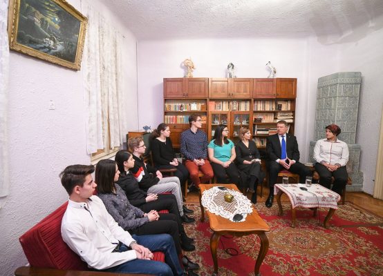 Iohannis: Astăzi, a lupta pentru libertate înseamnă a-ţi spune opinia, a fi conectat la ce se întâmplă şi a merge la vot