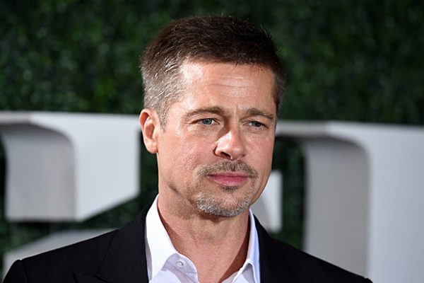 Prezenţa lui Brad Pitt la aniversarea de 50 de ani a fostei sale soţii Jennifer Aniston atrage atenţia