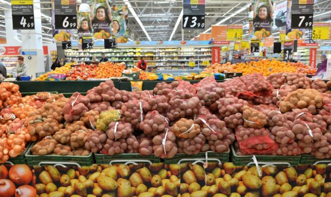 Cartofii şi citricele, alimentele care s-au scumpit cel mai mult în primele 3 luni ale anului