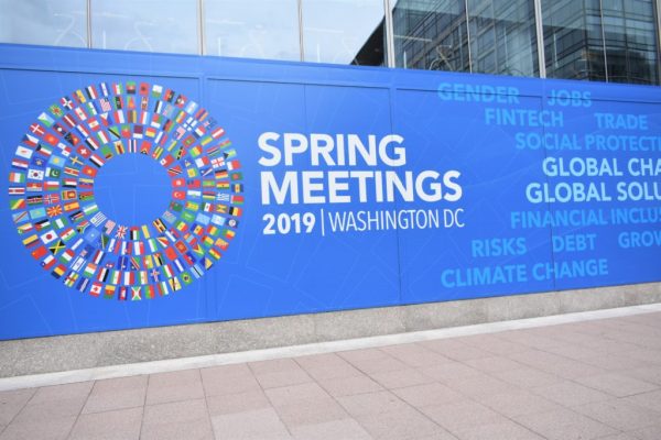 Perspectivele economiei mondiale, eradicarea sărăciei şi dezvoltarea economică, analizate la reuniunea de primăvară a FMI şi BM