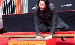 VIDEO Keanu Reeves şi-a lăsat amprentele în cimentul de la Hollywood