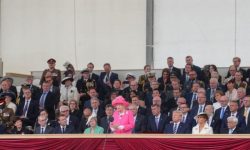 Regina Elisabeta şi lideri din întreaga lume mulţumesc veteranilor la 75 de ani de la debarcarea aliată în Normandia