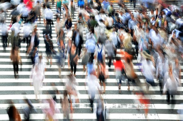 47% dintre românii care au emigrat vor să revină, cu 10 puncte procentuale în scădere faţă de 2017