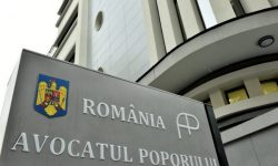 Peste 15.000 de membri ai comunităţii Declic îi cer AP să sesizeze CCR în legătură cu noul Cod Administrativ
