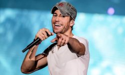 VIDEO Enrique Iglesias va lansa albumul ‘Greatest Hits,’ o compilaţie a marilor sale succese