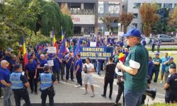 Vâlcea: Protestele sindicaliştilor de pe Platforma Chimică, suspendate; şeful Consiliului Judeţean le-a promis o întâlnire cu premierul Dăncilă