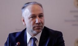 Bogdan Licu infirmă soluţia de clasare dispusă faţă de Petre Roman în dosarul Revoluţiei