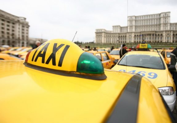 COTAR îi solicită preşedintelui Iohannis să nu promulge Legea privind transportul alternativ