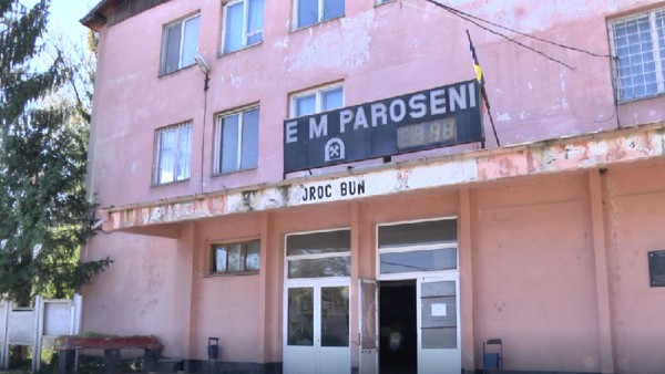Hunedoara: Minerii de la Paroşeni şi Uricani solicită intervenţia, în protestul declanşat în urmă cu trei zile, a premierului demis
