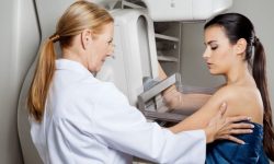 Programul de testare genetică la cancerul de sân ar putea fi prelungit cu doi ani