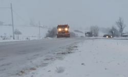 Braşov: Peste 200 de tone de sare împrăştiate pentru deszăpezirea drumurilor naţionale