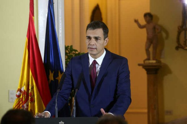 Coronavirus: Toate reuniunile conduse de premierul spaniol Pedro Sanchez, în sistem de videoconferinţă