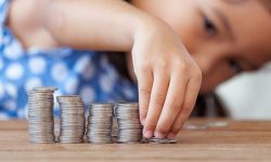 VIDEO Iohannis despre dublarea alocaţiilor: O măsură ce trebuie foarte bine cântărită de Guvern şi MFP