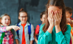 Senat: Comportamentele generatoare de bullying – interzise în unităţile de învăţământ