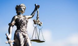 Asociaţii ale magistraţilor condamnă atacurile la adresa CCR: Acuzaţiile de partizanat politic sunt ridicole şi demagogice