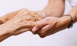 Boloş: Guvernul a adoptat OUG privind acordarea stimulentului de risc pentru 38.000 de asistenţi sociali