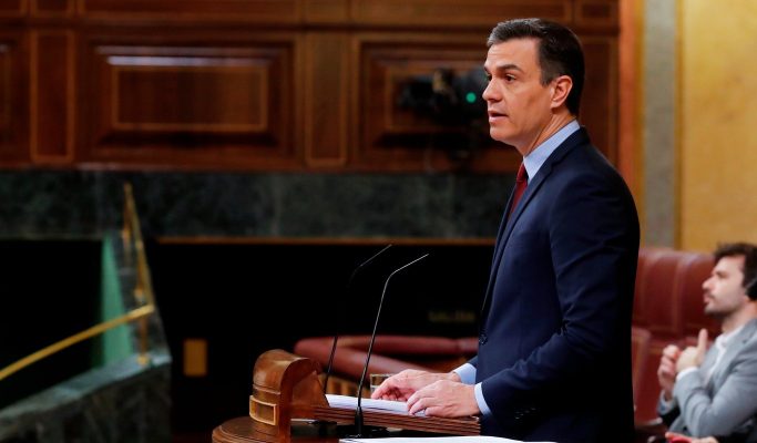 Premierul spaniol Pedro Sanchez îşi cere scuze pentru erorile comise