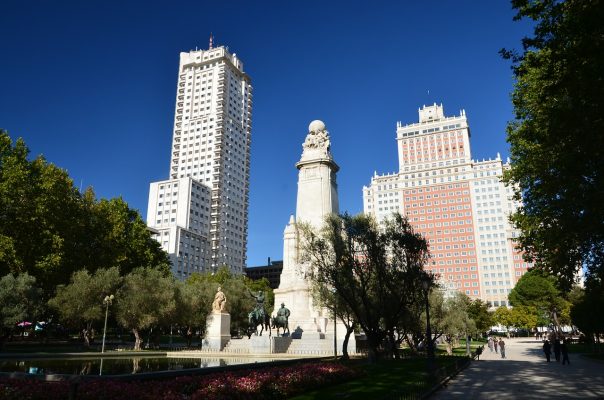 Spaniolii au ieşit să facă mişcare, după 49 de zile de izolare strictă