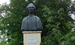 Botoşani: Poetul Mihai Eminescu, omagiat la Ipoteşti la 131 de ani de la trecerea în nefiinţă