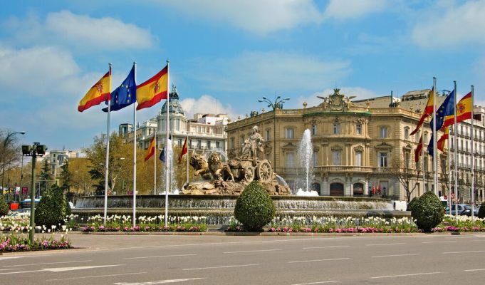 Spania: Veniturile din turism s-au înjumătăţit în primele patru luni din 2020