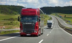 UNTRR: Comisia Europeană nu consideră o problemă de concurenţă preţurile inferioare oferite transportatorilor estici în vestul UE