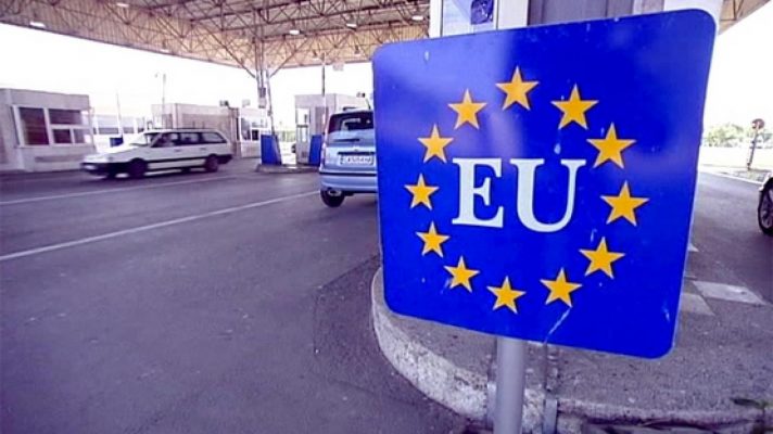 Şefa diplomaţiei bulgare: Frontierele interne ale UE nu trebuie să fie reînchise