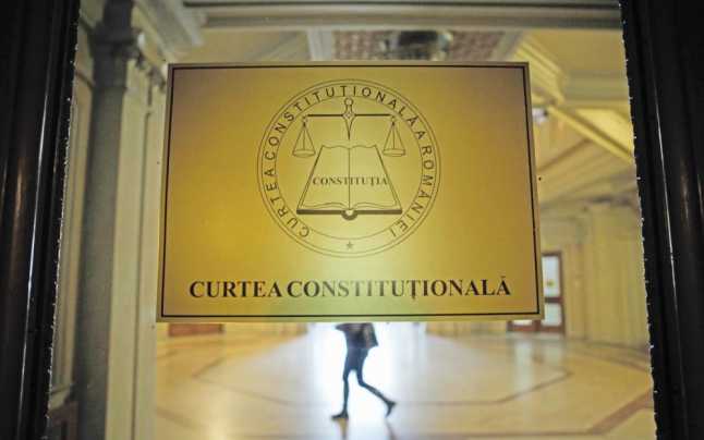 CCR: Sesizările PNL şi USR privind numirea lui Iordache în funcţia de preşedinte al Consiliului Legislativ – pe 4 noiembrie