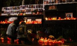 Colectiv – 5 ani/ Lanţ uman între Curtea de Apel Bucureşti şi fostul club, în memoria victimelor incendiului