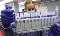 Noua mutaţie a coronavirusului apărută în Spania nu va afecta eficacitatea vaccinului, potrivit cercetătorilor care au descoperit-o