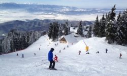 Braşov: Au început pregătirile pentru sezonul de schi în Poiană; tarifele vor fi la nivelul celor de anul trecut