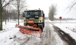 Braşov: Drumarii au acţionat pentru deszăpezirea drumurilor naţionale cu aproximativ 60 de utilaje