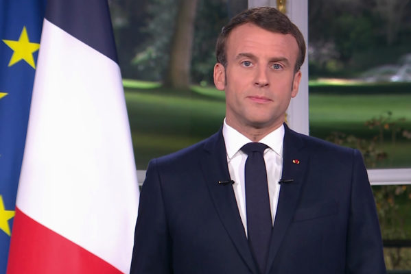 Macron despre caricaturi: Franţa nu-şi va schimba legea pentru că aceasta şochează în altă parte